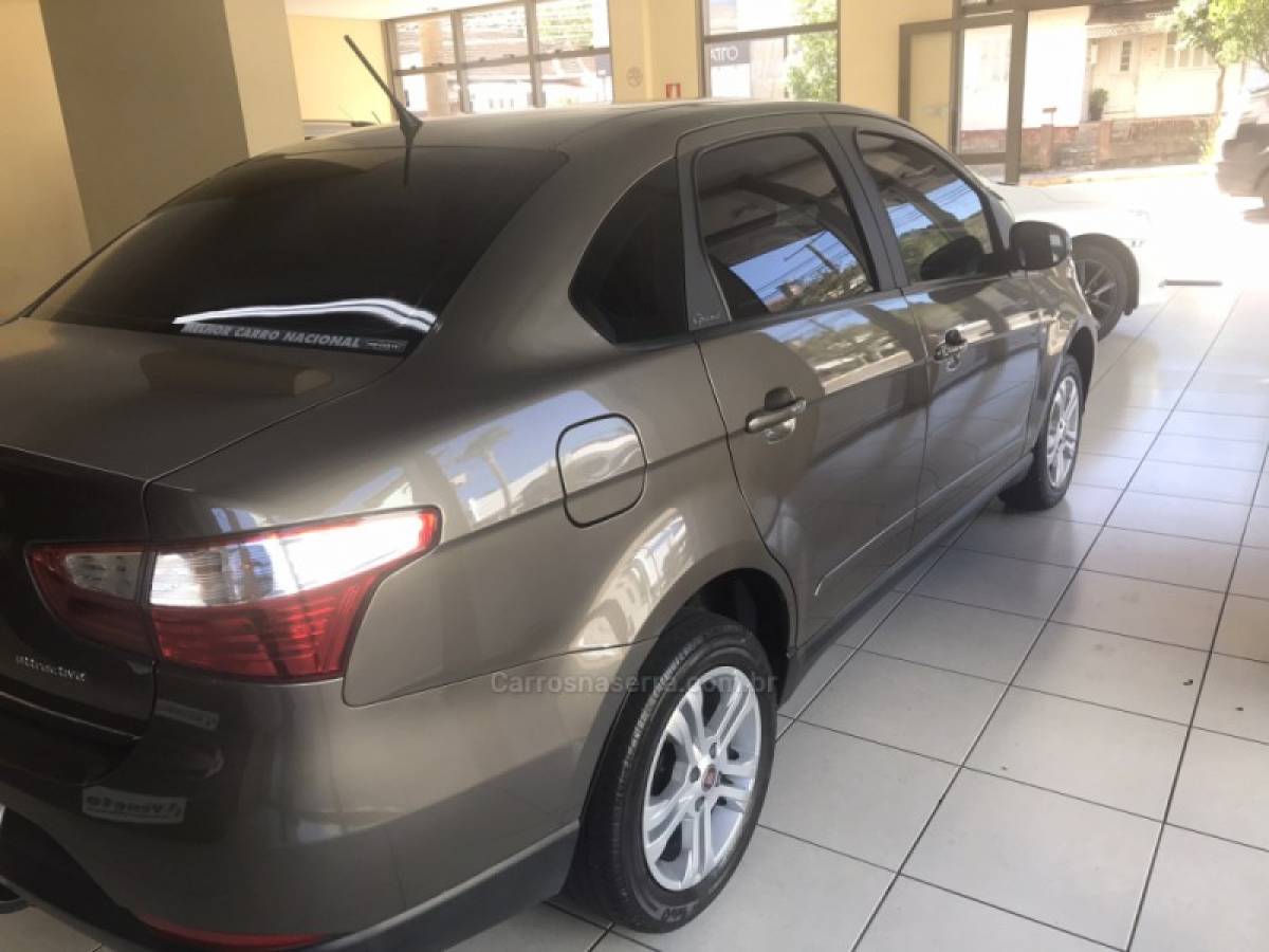 FIAT - GRAND SIENA - 2013/2013 - Cinza - Sob Consulta