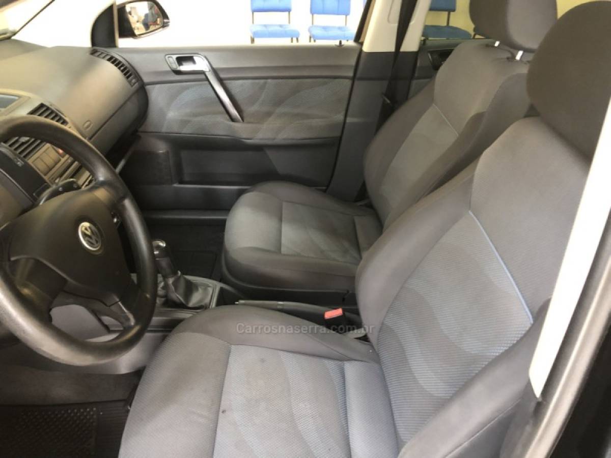 VOLKSWAGEN - POLO - 2010/2011 - Preta - Sob Consulta