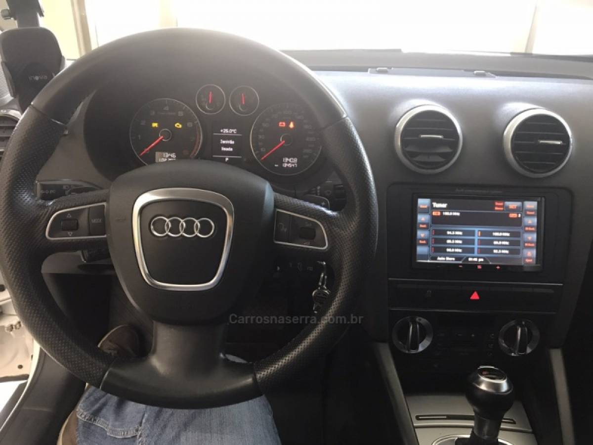 AUDI - A3 - 2011/2012 - Branca - Sob Consulta