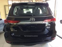 TOYOTA - HILUX SW4 - 2024/2024 - Preta - Sob Consulta