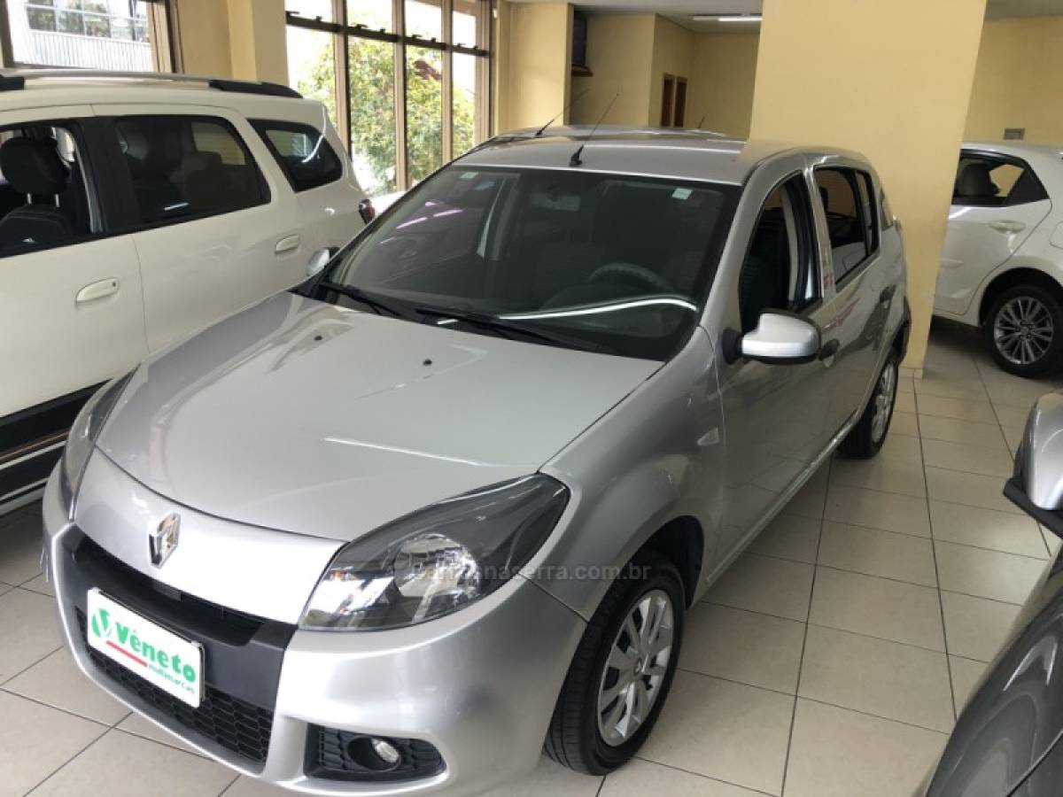 RENAULT - SANDERO - 2014/2014 - Prata - Sob Consulta