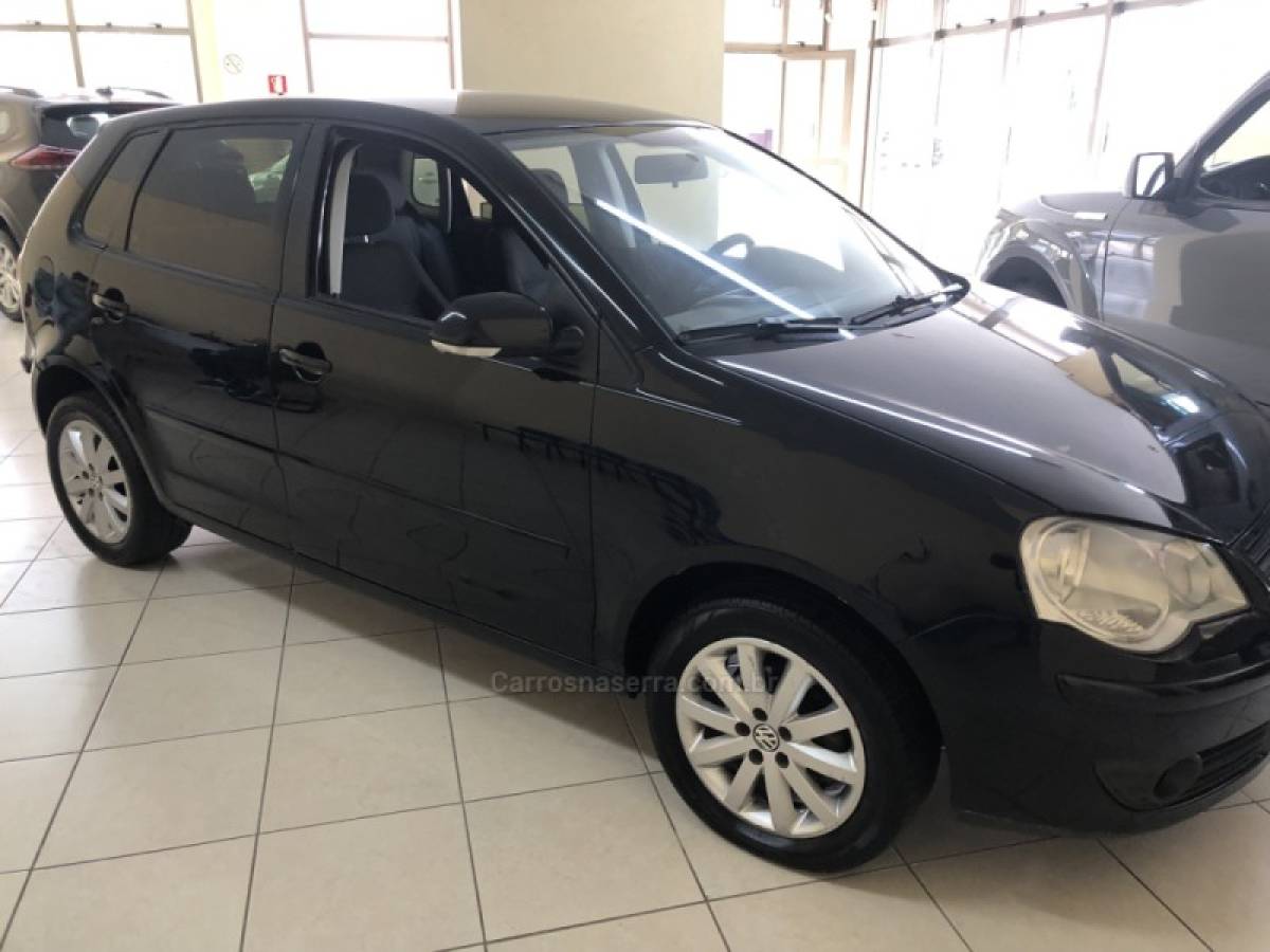 VOLKSWAGEN - POLO - 2010/2011 - Preta - Sob Consulta